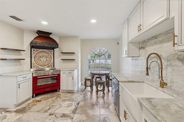 7026 PINEHAVEN DRIVE, Lakeland, FL 33810