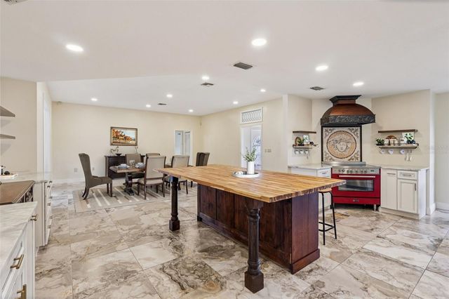 7026 PINEHAVEN DRIVE, Lakeland, FL 33810