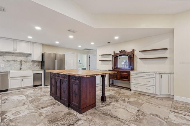 7026 PINEHAVEN DRIVE, Lakeland, FL 33810