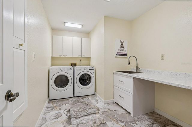 7026 PINEHAVEN DRIVE, Lakeland, FL 33810