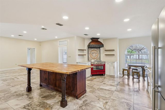 7026 PINEHAVEN DRIVE, Lakeland, FL 33810