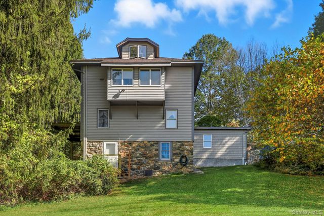122 Harriman Road, Mount Kisco, NY 10549