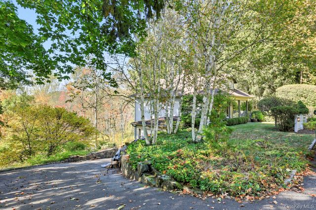 122 Harriman Road, Mount Kisco, NY 10549