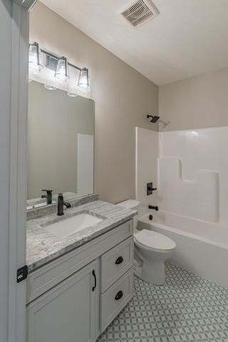 5242 Solstice Place NW, Rochester, MN 55901