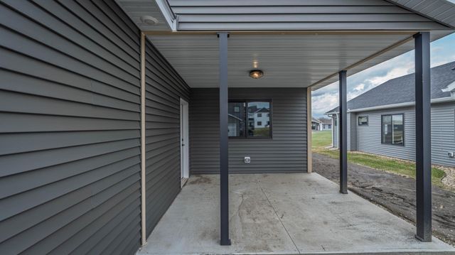 5242 Solstice Place NW, Rochester, MN 55901