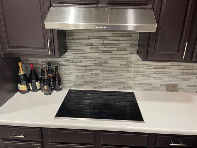 1759 Lakeside Enclave Drive, Houston, TX 77077