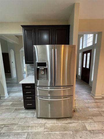 1759 Lakeside Enclave Drive, Houston, TX 77077