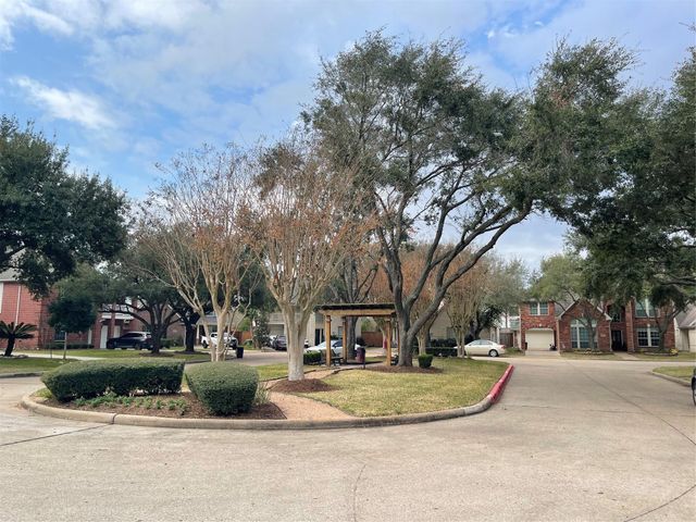 1759 Lakeside Enclave Drive, Houston, TX 77077