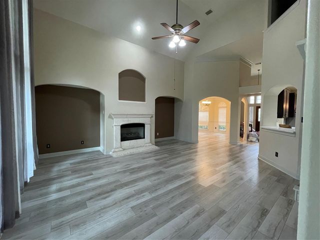 1759 Lakeside Enclave Drive, Houston, TX 77077