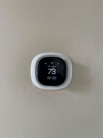 1759 Lakeside Enclave Drive, Houston, TX 77077