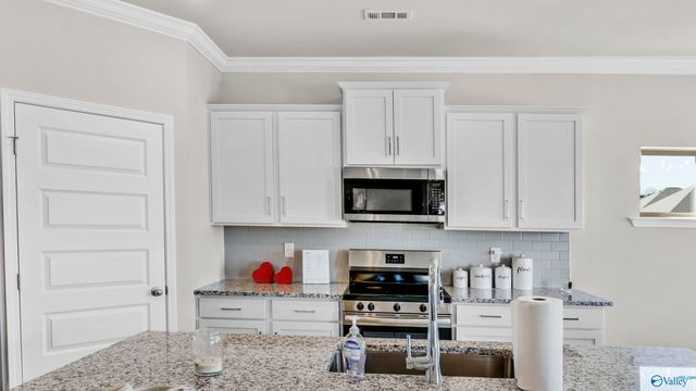 113 Meadow Path Drive, Meridianville, AL 35759