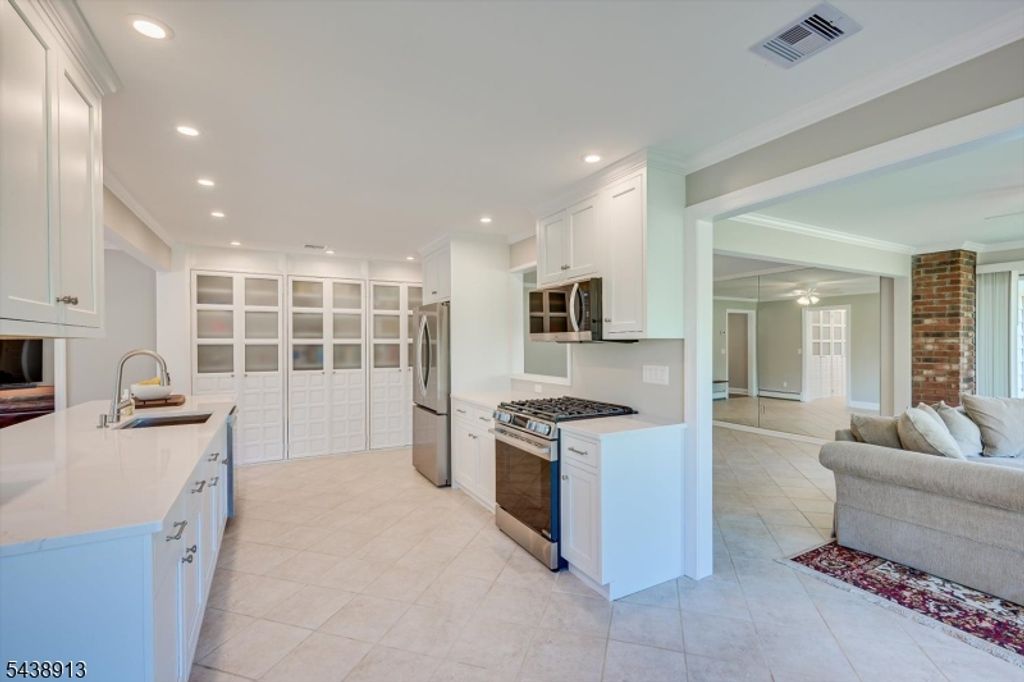 327 Summer Rd, Branchburg Twp., NJ 08853 — photo 4