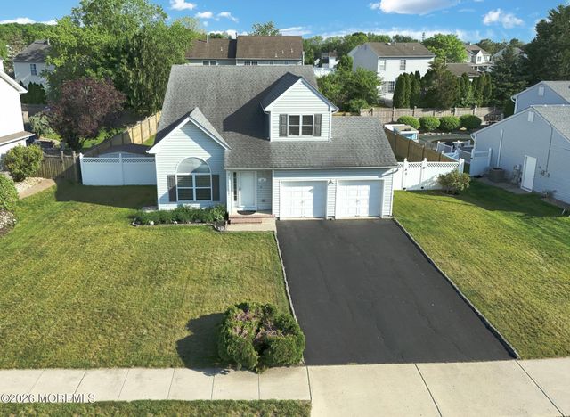 23 Grand Teton Avenue, Howell, NJ 07731