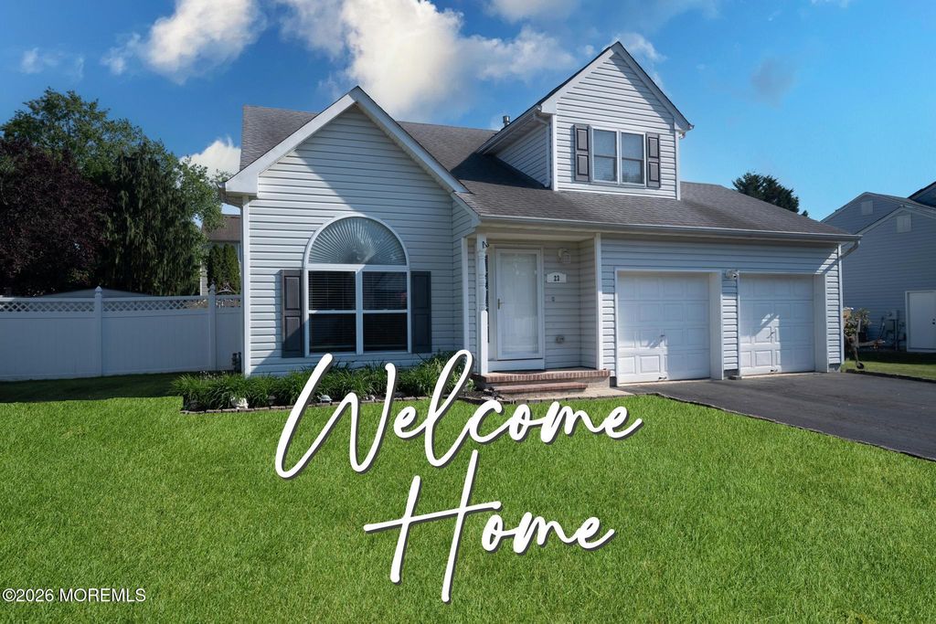 23 Grand Teton Avenue, Howell, NJ 07731