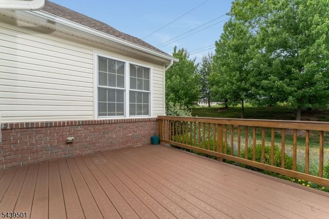 76 Samson Dr, Raritan Twp., NJ 08822