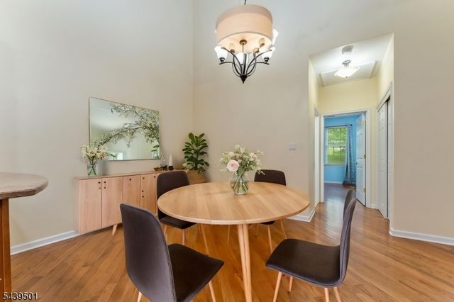 76 Samson Dr, Raritan Twp., NJ 08822