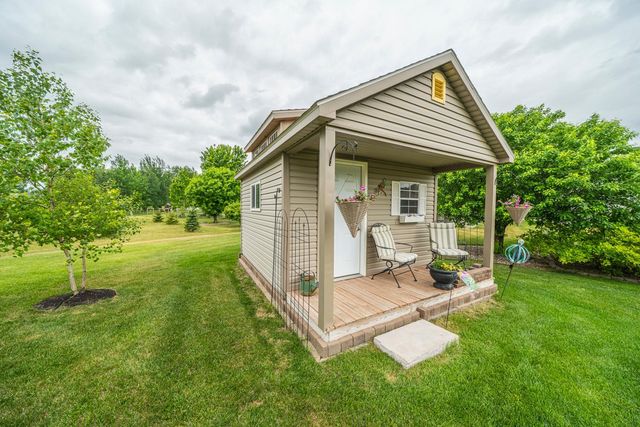 969 32nd Street S, Moorhead, MN 56560