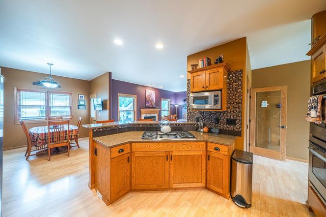 969 32nd Street S, Moorhead, MN 56560