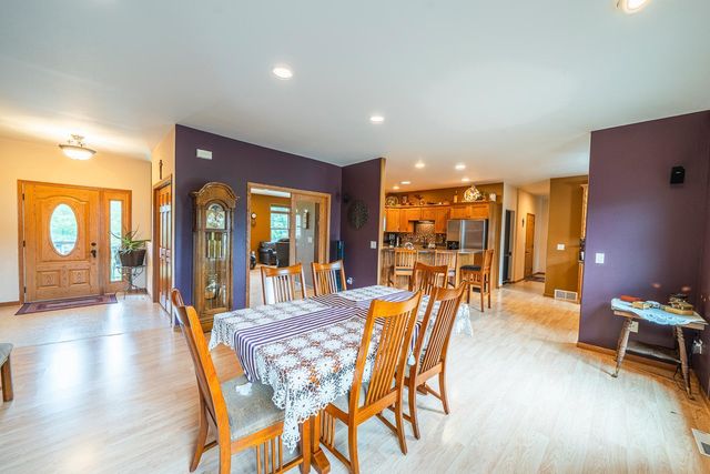 969 32nd Street S, Moorhead, MN 56560