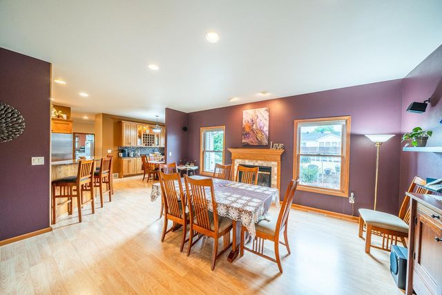 969 32nd Street S, Moorhead, MN 56560