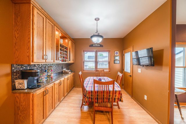 969 32nd Street S, Moorhead, MN 56560