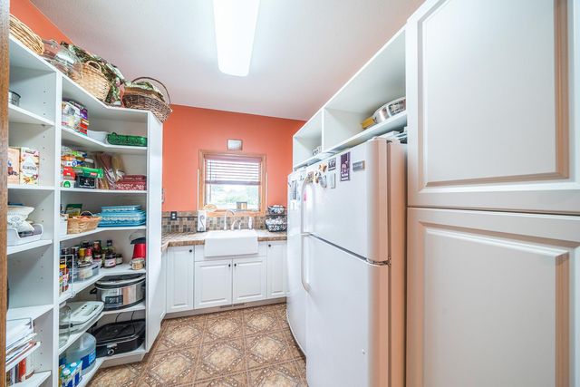 969 32nd Street S, Moorhead, MN 56560