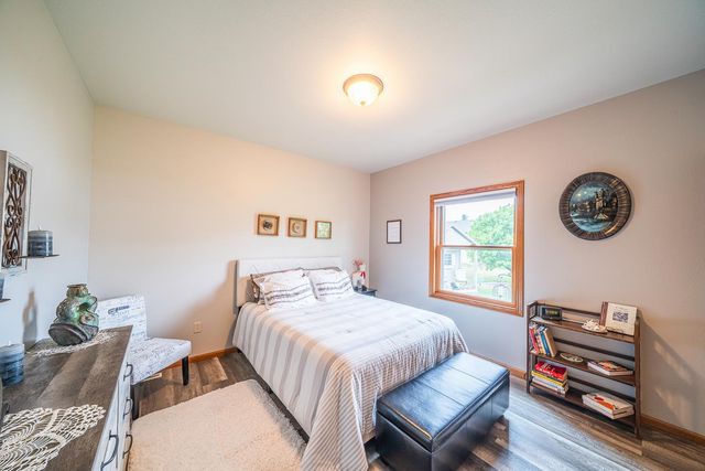 969 32nd Street S, Moorhead, MN 56560
