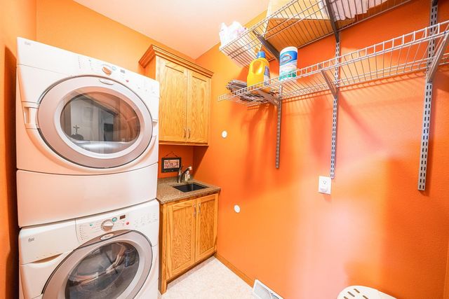 969 32nd Street S, Moorhead, MN 56560