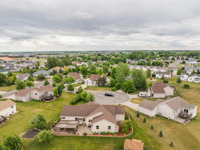 969 32nd Street S, Moorhead, MN 56560