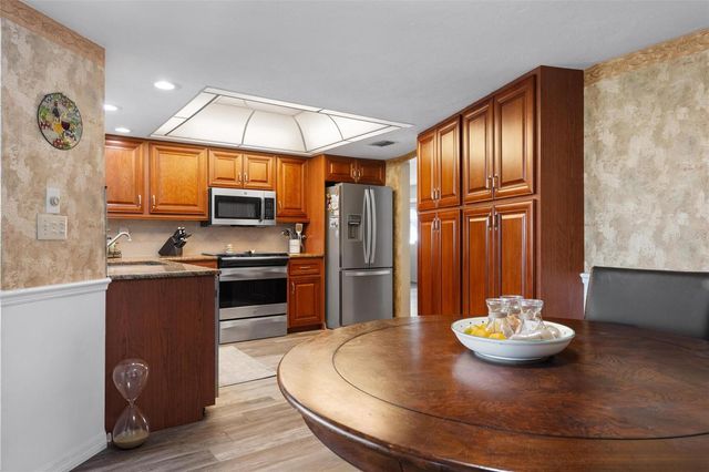 1714 CORAL SANDS COURT, Venice, FL 34293