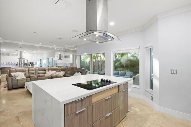 11243 NW 58th Ter 1, Doral, FL 33178