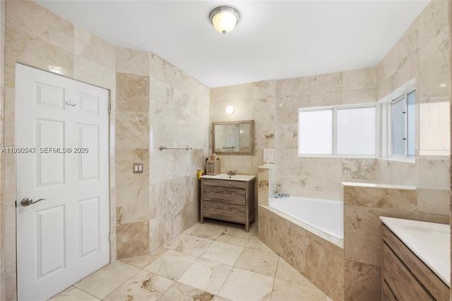 11243 NW 58th Ter 1, Doral, FL 33178