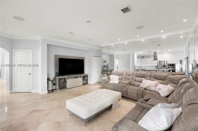 11243 NW 58th Ter 1, Doral, FL 33178