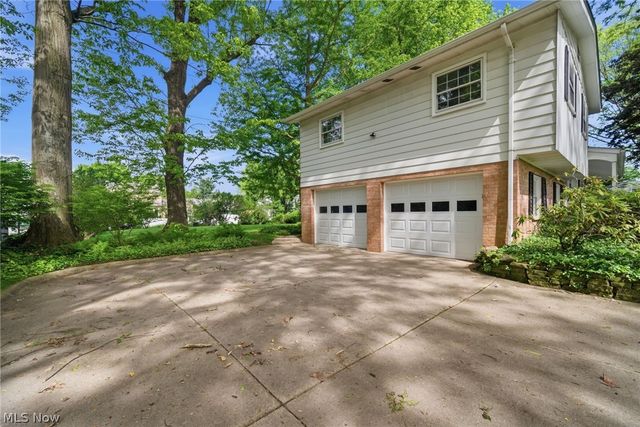 3331 Edington Road, Fairlawn, OH 44333