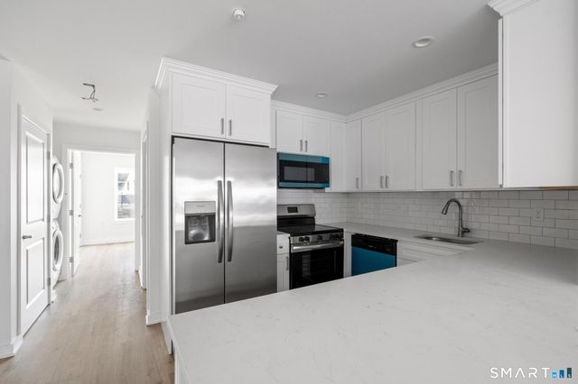 29 Village Road 5, Milford, CT 06460