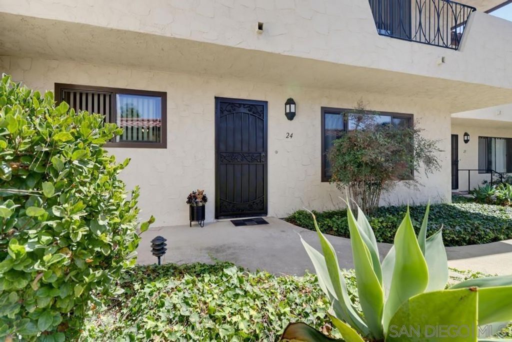 4275 ASHER ST 24, San Diego, CA 92110 — photo 2