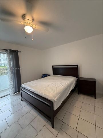 15610 NE 6th Ave 10D, Miami, FL 33162