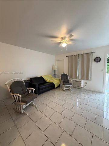 15610 NE 6th Ave 10D, Miami, FL 33162