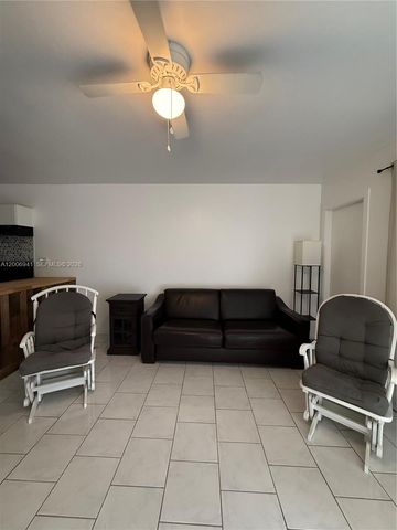 15610 NE 6th Ave 10D, Miami, FL 33162