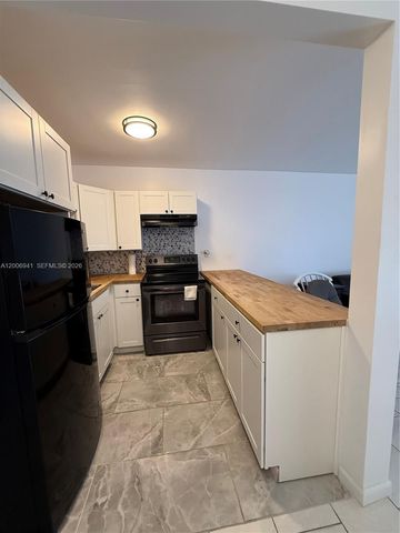 15610 NE 6th Ave 10D, Miami, FL 33162