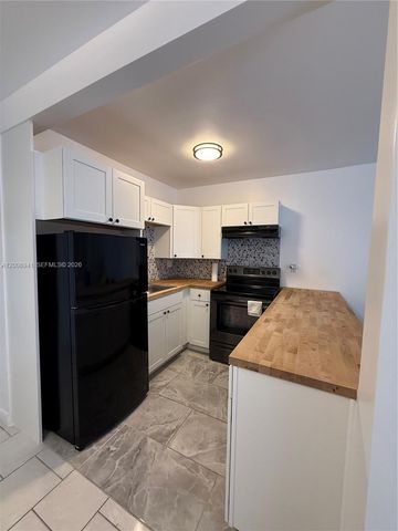 15610 NE 6th Ave 10D, Miami, FL 33162