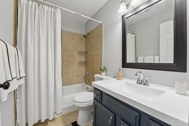 8919 Eagleview Drive, West Chester, OH 45069