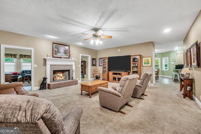 185 Red Maple Drive, Hampton, GA 30228