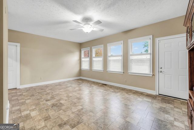 185 Red Maple Drive, Hampton, GA 30228