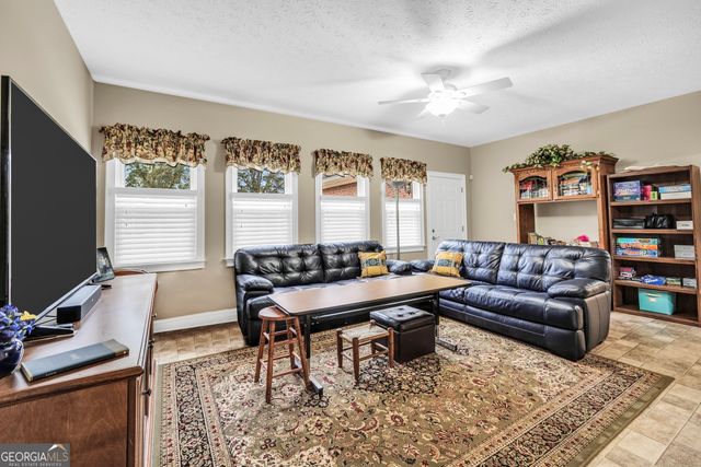 185 Red Maple Drive, Hampton, GA 30228