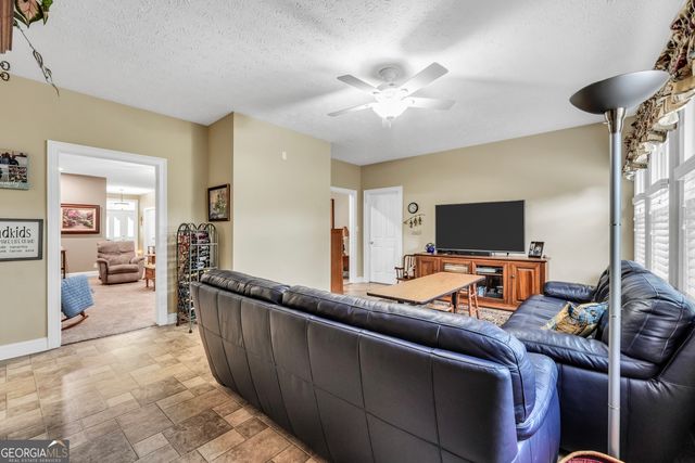 185 Red Maple Drive, Hampton, GA 30228
