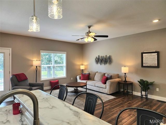 312 Christina Lane, Poplar Bluff, MO 63901