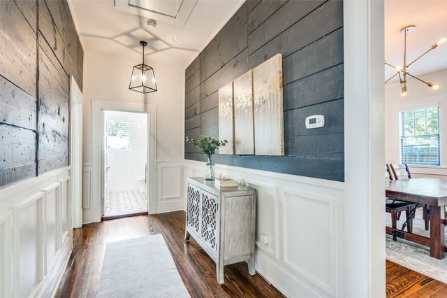 1800 S Adams Street, Fort Worth, TX 76110