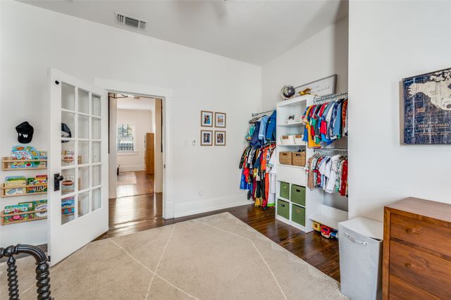 1800 S Adams Street, Fort Worth, TX 76110