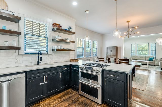 1800 S Adams Street, Fort Worth, TX 76110